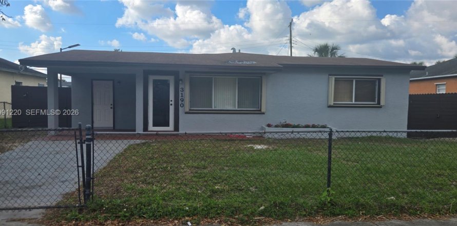 Villa ou maison à Lauderhill, Floride 3 chambres, 149.57 m2 № 2062273