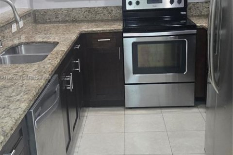 Villa ou maison à louer à Lauderhill, Floride: 3 chambres, 149.57 m2 № 2062273 - photo 8