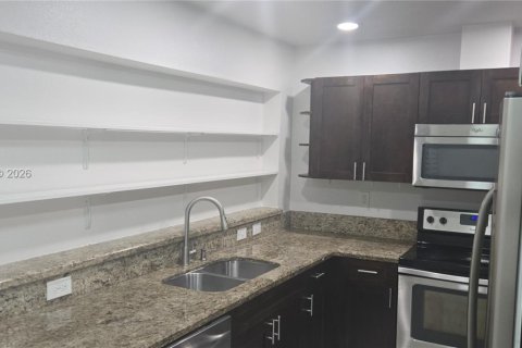 Villa ou maison à louer à Lauderhill, Floride: 3 chambres, 149.57 m2 № 2062273 - photo 9