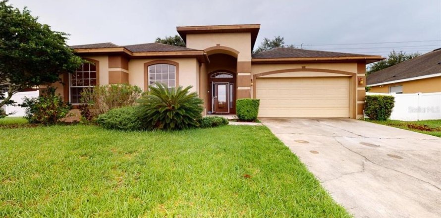 House in Ocoee, Florida 5 bedrooms, 249.16 sq.m. № 2211349