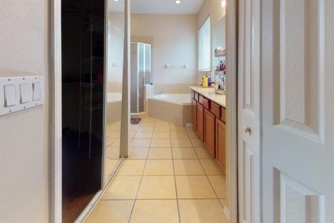 House in Ocoee, Florida 5 bedrooms, 249.16 sq.m. № 2211349 - photo 23