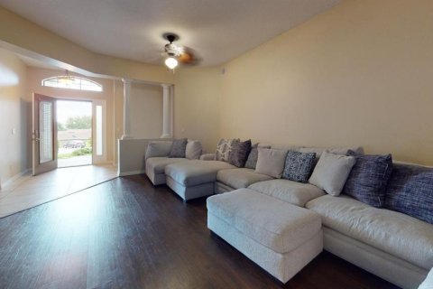 House in Ocoee, Florida 5 bedrooms, 249.16 sq.m. № 2211349 - photo 3