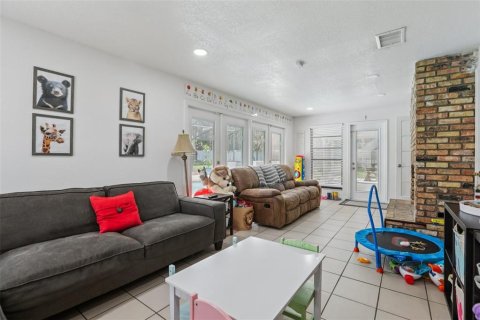 Villa ou maison à vendre à Tampa, Floride: 5 chambres, 238.94 m2 № 1824497 - photo 12