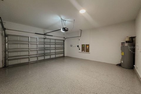Villa ou maison à louer à Zephyrhills, Floride: 5 chambres, 349.41 m2 № 1908192 - photo 24