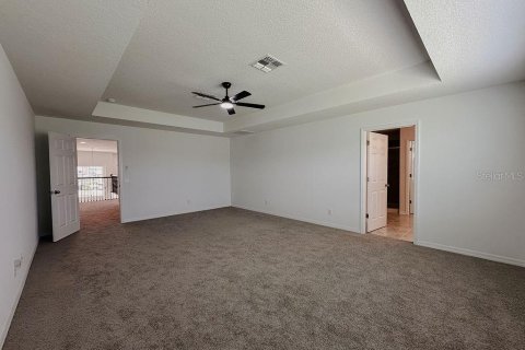 House in Zephyrhills, Florida 5 bedrooms, 349.41 sq.m. № 1908192 - photo 18