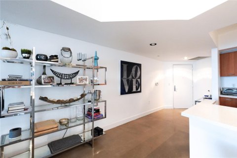 Condominio en venta en Miami Beach, Florida, 2 dormitorios, 133.5 m2 № 1984852 - foto 17