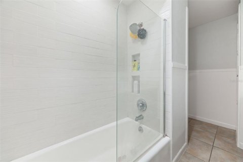 Villa ou maison à vendre à Bradenton, Floride: 3 chambres, 171.13 m2 № 2285364 - photo 22