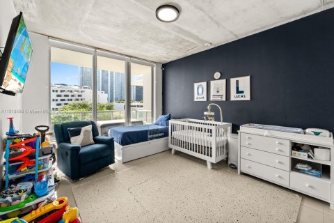 Condo in Miami, Florida, 2 bedrooms № 1974578 - photo 7