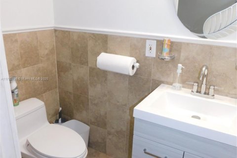 Villa ou maison à vendre à Southwest Ranches, Floride: 4 chambres, 211.82 m2 № 1961983 - photo 17