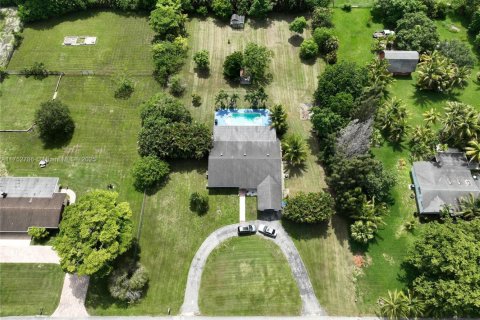 Villa ou maison à vendre à Southwest Ranches, Floride: 4 chambres, 211.82 m2 № 1961983 - photo 3