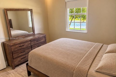 Touwnhouse à vendre à Miami, Floride: 3 chambres, 141.95 m2 № 2414472 - photo 14