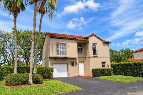 Touwnhouse à vendre à Miami, Floride: 3 chambres, 141.95 m2 № 2414472 - photo 16