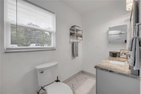 Villa ou maison à vendre à New Smyrna Beach, Floride: 3 chambres, 156.63 m2 № 2361285 - photo 29