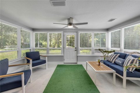 Villa ou maison à vendre à New Smyrna Beach, Floride: 3 chambres, 156.63 m2 № 2361285 - photo 10