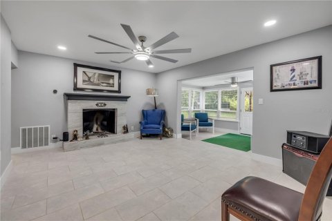 Villa ou maison à vendre à New Smyrna Beach, Floride: 3 chambres, 156.63 m2 № 2361285 - photo 15