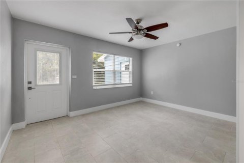 Villa ou maison à vendre à New Smyrna Beach, Floride: 3 chambres, 156.63 m2 № 2361285 - photo 27