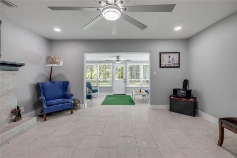 Villa ou maison à vendre à New Smyrna Beach, Floride: 3 chambres, 156.63 m2 № 2361285 - photo 2