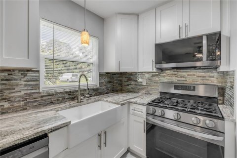 Villa ou maison à vendre à New Smyrna Beach, Floride: 3 chambres, 156.63 m2 № 2361285 - photo 5