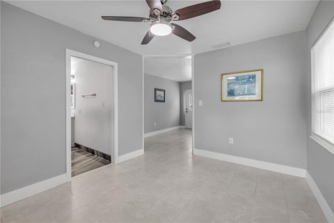 Villa ou maison à vendre à New Smyrna Beach, Floride: 3 chambres, 156.63 m2 № 2361285 - photo 26