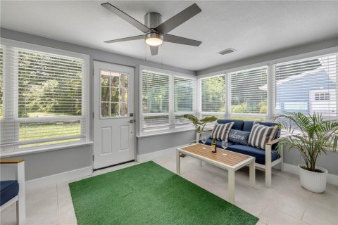 Villa ou maison à vendre à New Smyrna Beach, Floride: 3 chambres, 156.63 m2 № 2361285 - photo 11