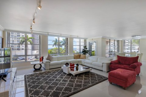 Condo in Miami Beach, Florida, 3 bedrooms  № 1962930