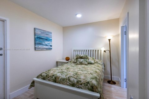 Condo in Miami Beach, Florida, 3 bedrooms  № 1962930 - photo 18