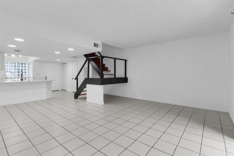 Снять в аренду кондоминиум в Майами, Флорида 2 спальни, 112.78м2, № 2006055 - фото 4