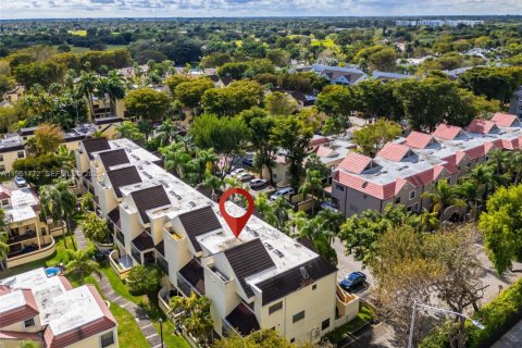 Снять в аренду кондоминиум в Майами, Флорида 2 спальни, 112.78м2, № 2006055 - фото 21