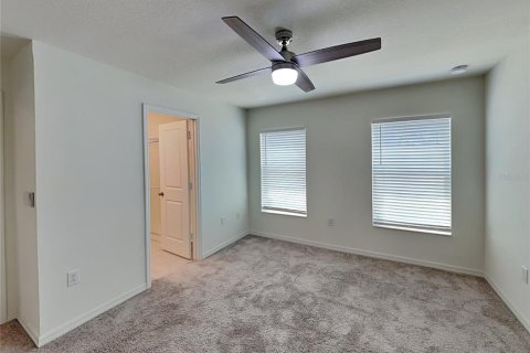 House in Davenport, Florida 4 bedrooms, 152.08 sq.m. № 2197273 - photo 7