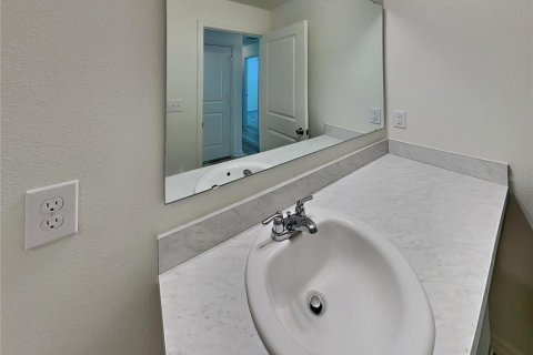 House in Davenport, Florida 4 bedrooms, 152.08 sq.m. № 2197273 - photo 17