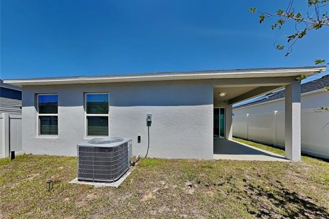 House in Davenport, Florida 4 bedrooms, 152.08 sq.m. № 2197273 - photo 19