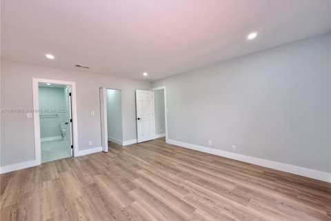 House in Boca Raton, Florida 3 bedrooms, 140.65 sq.m. № 1891619 - photo 14