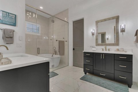 House in Winter Park, Florida 5 bedrooms, 294.87 sq.m. № 1843129 - photo 18