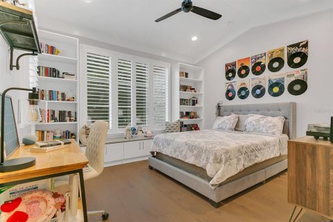 House in Winter Park, Florida 5 bedrooms, 294.87 sq.m. № 1843129 - photo 26