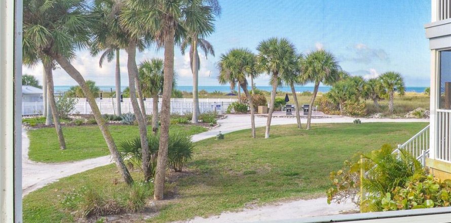 Condominio en Placida, Florida, 1 dormitorio № 2127572