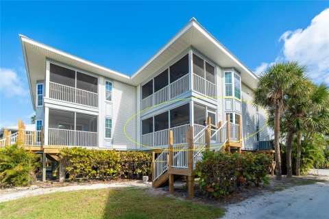 Condominio en venta en Placida, Florida, 1 dormitorio, 62.06 m2 № 2127572 - foto 3