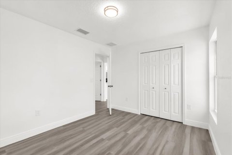 House in Sanford, Florida 3 bedrooms, 112.32 sq.m. № 2094991 - photo 12