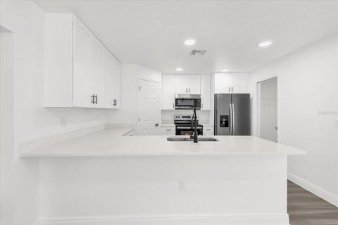 House in Sanford, Florida 3 bedrooms, 112.32 sq.m. № 2094991 - photo 6