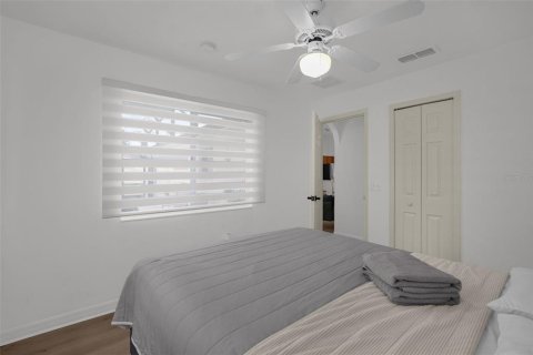 House in Davenport, Florida 4 bedrooms, 122.63 sq.m. № 2349668 - photo 14