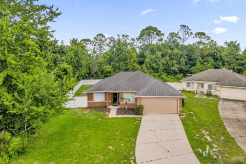 House in Davenport, Florida 4 bedrooms, 122.63 sq.m. № 2349668 - photo 2