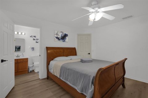 House in Davenport, Florida 4 bedrooms, 122.63 sq.m. № 2349668 - photo 16