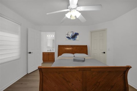 House in Davenport, Florida 4 bedrooms, 122.63 sq.m. № 2349668 - photo 17