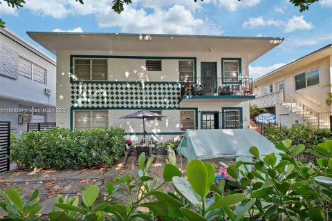 Снять в аренду квартиру в Майами-Бич, Флорида 51.1м2, № 1949259 - фото 1