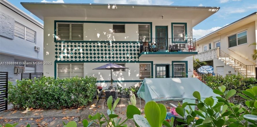 Студия в Майами-Бич, Флорида № 1949259