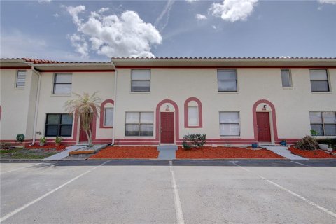 Condominio en Orlando, Florida, 2 dormitorios  № 2115526