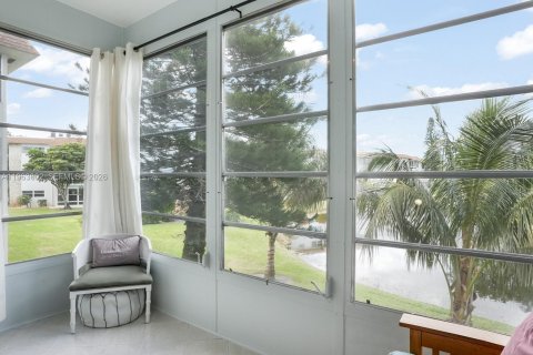 Condo in Lauderdale Lakes, Florida, 1 bedroom  № 2025572 - photo 16