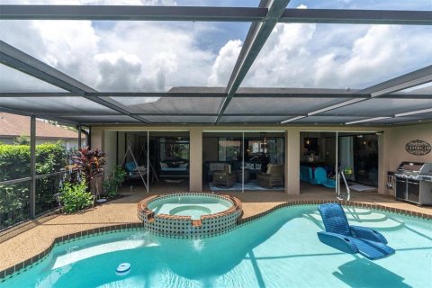 Villa ou maison à vendre à Sun City Center, Floride: 3 chambres, 223.15 m2 № 2131968 - photo 2