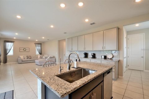 House in Lake Alfred, Florida 5 bedrooms, 288.55 sq.m. № 1840570 - photo 6