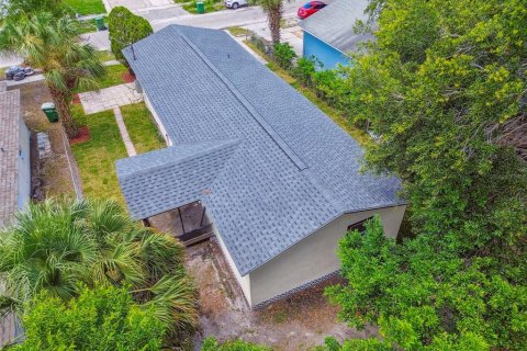 House in Tampa, Florida 4 bedrooms, 115.2 sq.m. № 1799924 - photo 25