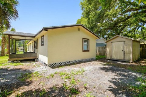 House in Tampa, Florida 4 bedrooms, 115.2 sq.m. № 1799924 - photo 11